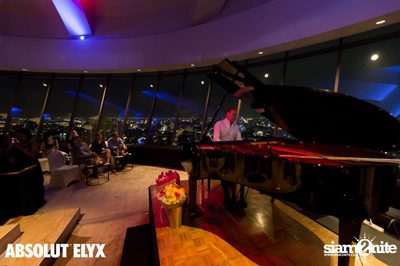 Jef Neve & Koh Mr.Saxman at Millennium Hilton Bangkok — photo 113