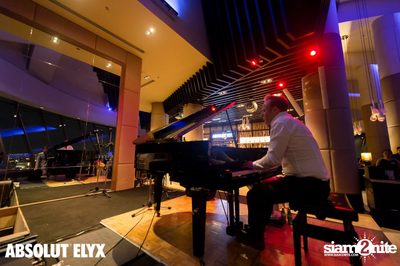 Jef Neve & Koh Mr.Saxman at Millennium Hilton Bangkok — photo 116