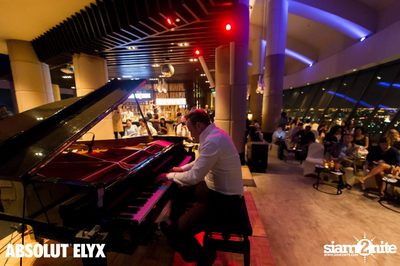 Jef Neve & Koh Mr.Saxman at Millennium Hilton Bangkok — photo 119