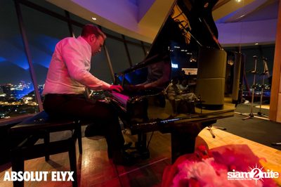 Jef Neve & Koh Mr.Saxman at Millennium Hilton Bangkok — photo 120