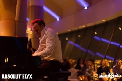 Jef Neve & Koh Mr.Saxman at Millennium Hilton Bangkok — photo 136