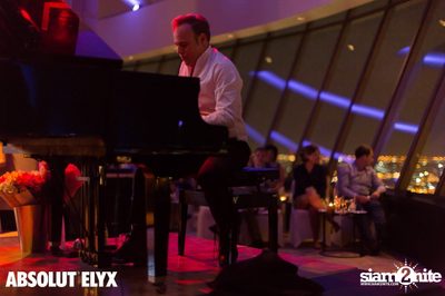 Jef Neve & Koh Mr.Saxman at Millennium Hilton Bangkok — photo 162