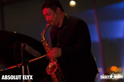 Jef Neve & Koh Mr.Saxman at Millennium Hilton Bangkok — photo 167