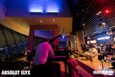 Jef Neve & Koh Mr.Saxman at Millennium Hilton Bangkok — photo 176