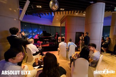 Jef Neve & Koh Mr.Saxman at Millennium Hilton Bangkok — photo 179