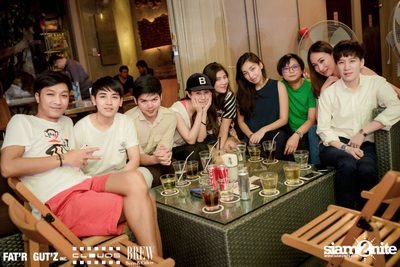 Seenspace Invasion ที่ร้าน Clouds, Fat'R Gut'z และ BREW Beers & Ciders — photo 5