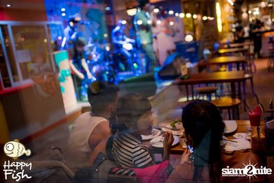 คืนวันศุกร์ ที่ร้าน แฮปปี้ ฟิช, เอเชีย ทีค เดอะ ริเวอร์ฟร้อนท์ — photo 2