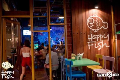 คืนวันศุกร์ ที่ร้าน แฮปปี้ ฟิช, เอเชีย ทีค เดอะ ริเวอร์ฟร้อนท์ — photo 3