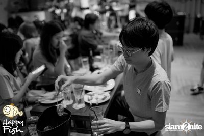 คืนวันศุกร์ ที่ร้าน แฮปปี้ ฟิช, เอเชีย ทีค เดอะ ริเวอร์ฟร้อนท์ — photo 7
