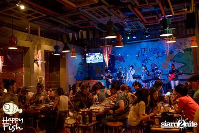 คืนวันศุกร์ ที่ร้าน แฮปปี้ ฟิช, เอเชีย ทีค เดอะ ริเวอร์ฟร้อนท์ — photo 13