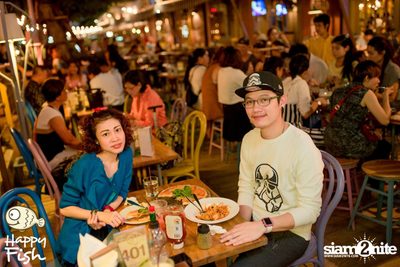 คืนวันศุกร์ ที่ร้าน แฮปปี้ ฟิช, เอเชีย ทีค เดอะ ริเวอร์ฟร้อนท์ — photo 23
