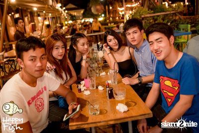 คืนวันศุกร์ ที่ร้าน แฮปปี้ ฟิช, เอเชีย ทีค เดอะ ริเวอร์ฟร้อนท์ — photo 25