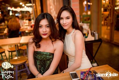 คืนวันศุกร์ ที่ร้าน แฮปปี้ ฟิช, เอเชีย ทีค เดอะ ริเวอร์ฟร้อนท์ — photo 30