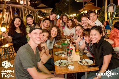 คืนวันศุกร์ ที่ร้าน แฮปปี้ ฟิช, เอเชีย ทีค เดอะ ริเวอร์ฟร้อนท์ — photo 32