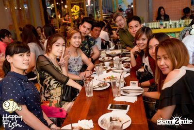 คืนวันศุกร์ ที่ร้าน แฮปปี้ ฟิช, เอเชีย ทีค เดอะ ริเวอร์ฟร้อนท์ — photo 36