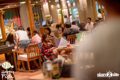 คืนวันศุกร์ ที่ร้าน แฮปปี้ ฟิช, เอเชีย ทีค เดอะ ริเวอร์ฟร้อนท์ — photo 53