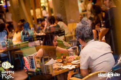 คืนวันศุกร์ ที่ร้าน แฮปปี้ ฟิช, เอเชีย ทีค เดอะ ริเวอร์ฟร้อนท์ — photo 58