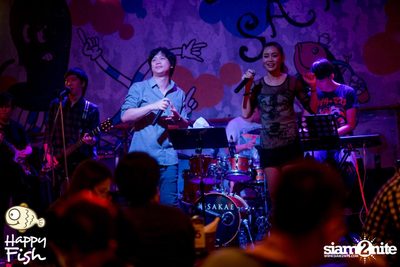 คืนวันศุกร์ ที่ร้าน แฮปปี้ ฟิช, เอเชีย ทีค เดอะ ริเวอร์ฟร้อนท์ — photo 60