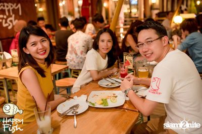 คืนวันศุกร์ ที่ร้าน แฮปปี้ ฟิช, เอเชีย ทีค เดอะ ริเวอร์ฟร้อนท์ — photo 74