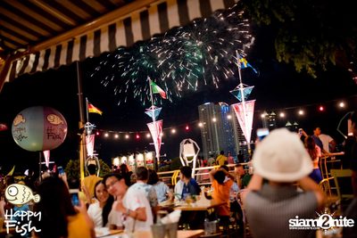 คืนวันศุกร์ ที่ร้าน แฮปปี้ ฟิช, เอเชีย ทีค เดอะ ริเวอร์ฟร้อนท์ — photo 80