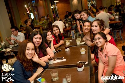 คืนวันศุกร์ ที่ร้าน แฮปปี้ ฟิช, เอเชีย ทีค เดอะ ริเวอร์ฟร้อนท์ — photo 88