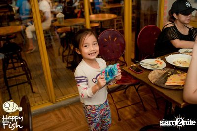 คืนวันศุกร์ ที่ร้าน แฮปปี้ ฟิช, เอเชีย ทีค เดอะ ริเวอร์ฟร้อนท์ — photo 114