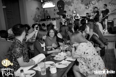 คืนวันศุกร์ ที่ร้าน แฮปปี้ ฟิช, เอเชีย ทีค เดอะ ริเวอร์ฟร้อนท์ — photo 116