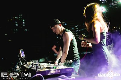 EDM Boat Party | Season 1 on Boat from Asiatique — photo 60