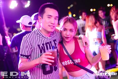 EDM Boat Party | Season 1 on Boat from Asiatique — photo 74