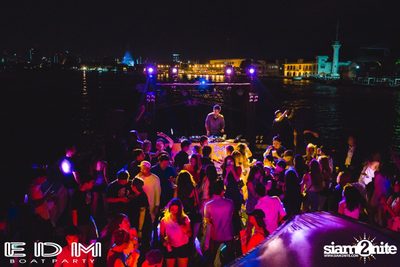 EDM Boat Party | Season 1 on Boat from Asiatique — photo 91