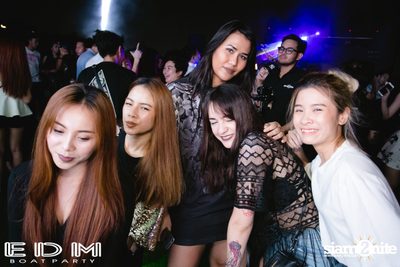 EDM Boat Party | Season 1 on Boat from Asiatique — photo 124