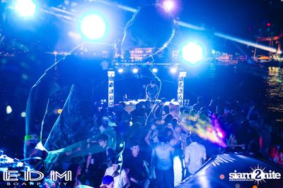 EDM Boat Party | Season 1 on Boat from Asiatique — photo 146