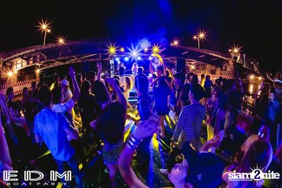 EDM Boat Party | Season 1 on Boat from Asiatique — photo 163