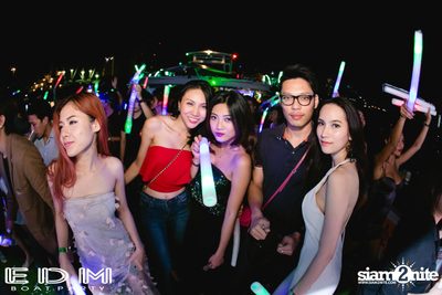 EDM Boat Party | Season 1 on Boat from Asiatique — photo 177