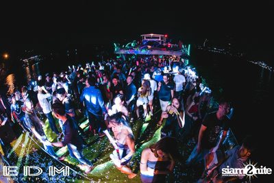 EDM Boat Party | Season 1 on Boat from Asiatique — photo 189