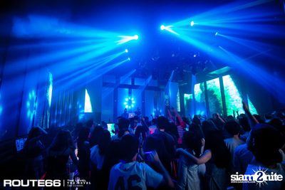 ปาร์ตี้คืนวันเสาร์ ที่ร้าน รูท ซิกตี้ซิก คลับ อาร์ซีเอ — photo 33