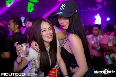 ปาร์ตี้คืนวันเสาร์ ที่ร้าน รูท ซิกตี้ซิก คลับ อาร์ซีเอ — photo 93