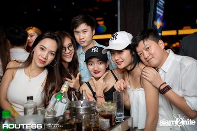 ปาร์ตี้คืนวันเสาร์ ที่ร้าน รูท ซิกตี้ซิก คลับ อาร์ซีเอ — photo 113