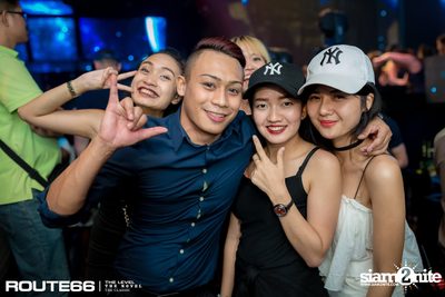 ปาร์ตี้คืนวันเสาร์ ที่ร้าน รูท ซิกตี้ซิก คลับ อาร์ซีเอ — photo 114
