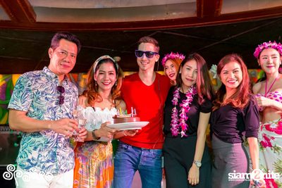 Hawaiian Theme Party ที่ สปาสโซ่, Grand Hyatt Erawan — photo 66