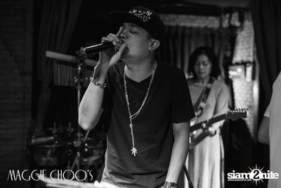 Mahajamreon Live ที่ แม็กกี้ ชูวส์, ถนนสีลม — photo 36
