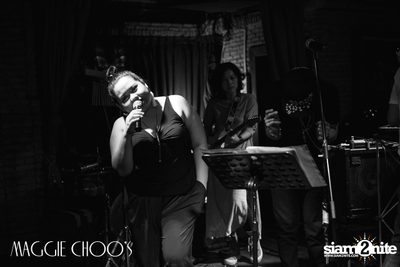 Mahajamreon Live ที่ แม็กกี้ ชูวส์, ถนนสีลม — photo 69