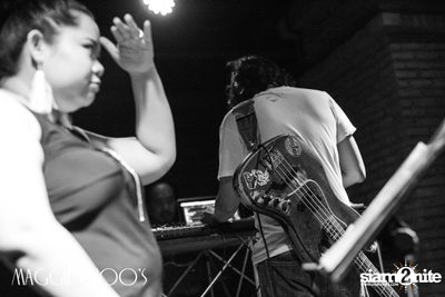 Mahajamreon Live ที่ แม็กกี้ ชูวส์, ถนนสีลม — photo 100