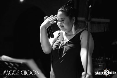 Mahajamreon Live ที่ แม็กกี้ ชูวส์, ถนนสีลม — photo 130