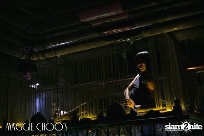 Mahajamreon Live ที่ แม็กกี้ ชูวส์, ถนนสีลม — photo 140