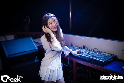 ปาร์ตี้คืนวันเสาร์ ที่ร้าน ครีก คลับ, เลียบด่วนเอกมัย-รามอินทรา — photo 2
