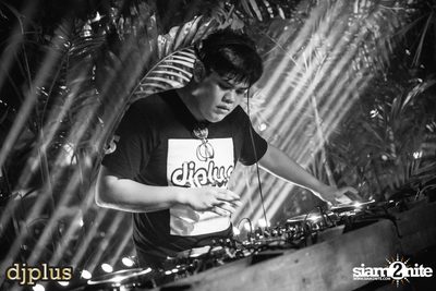 DJ Plus 5th Year Celebrate Color Night Party ที่ ไลฟ์ อาร์ซีเอ — photo 44