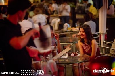 Seenspace Invasion ที่ร้าน Clouds, Fat'R Gut'z และ BREW Beers & Ciders — photo 3