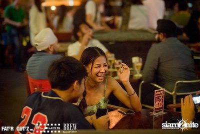 Seenspace Invasion ที่ร้าน Clouds, Fat'R Gut'z และ BREW Beers & Ciders — photo 11