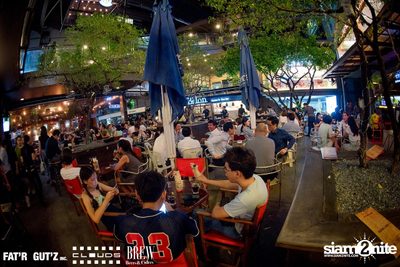 Seenspace Invasion ที่ร้าน Clouds, Fat'R Gut'z และ BREW Beers & Ciders — photo 39